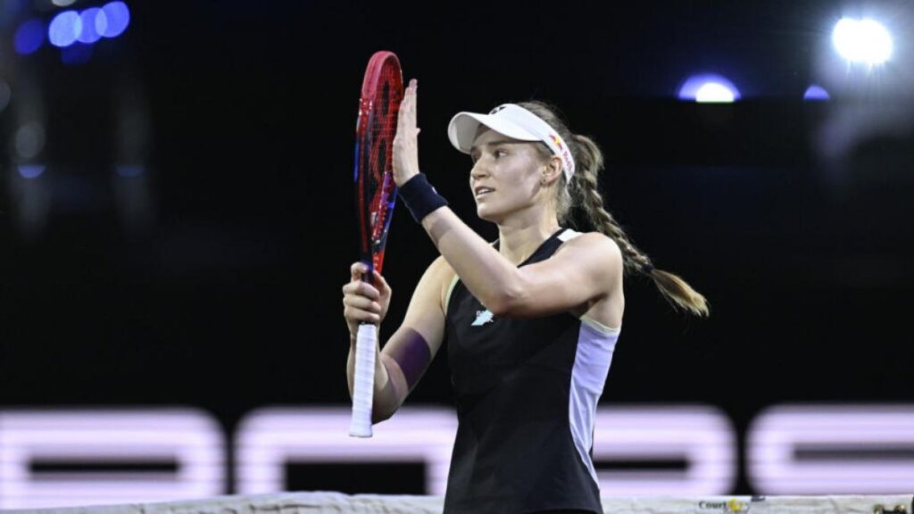 Елена Рыбакина вышла в четвёртый круг турнира категории WTA-1000 в Цинциннати