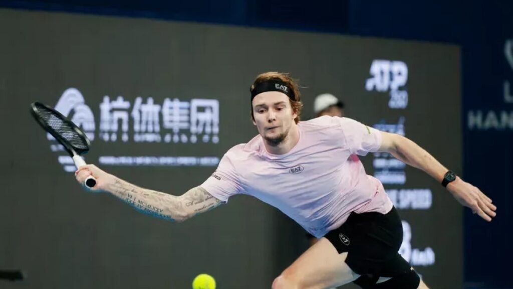 Александр Бублик вышел в финал турнира ATP 250