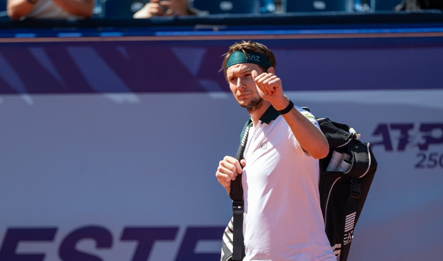 Бублик вышел в полуфинал турнира ATP-250 в Ханчжоу