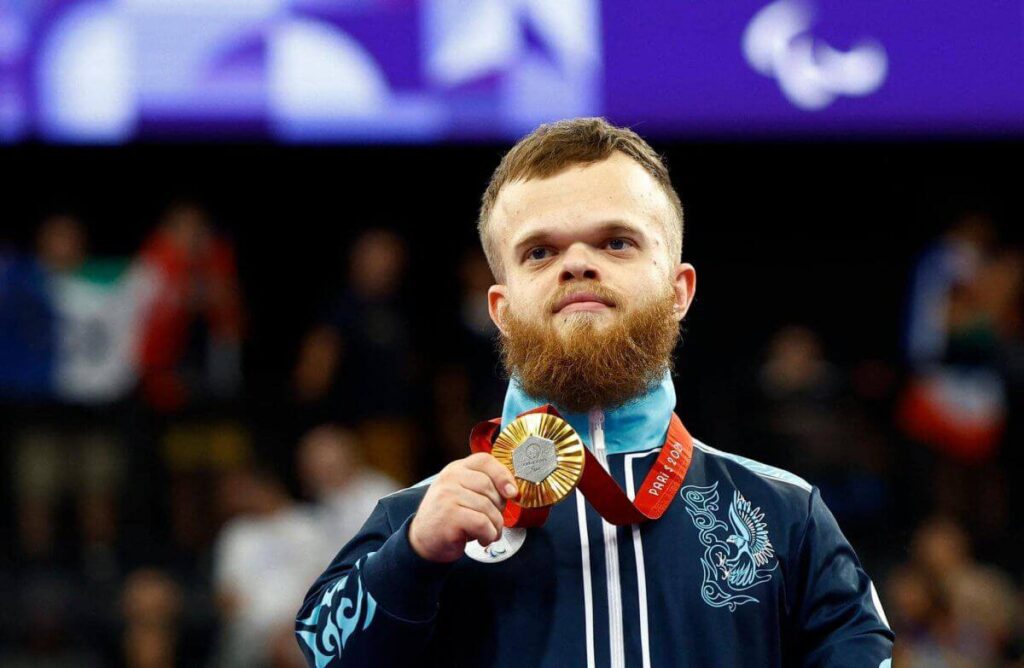 Казахстанец Давид Дегтярев стал трехкратным чемпионом мира по парапауэрлифтингу Давид Дегтярев