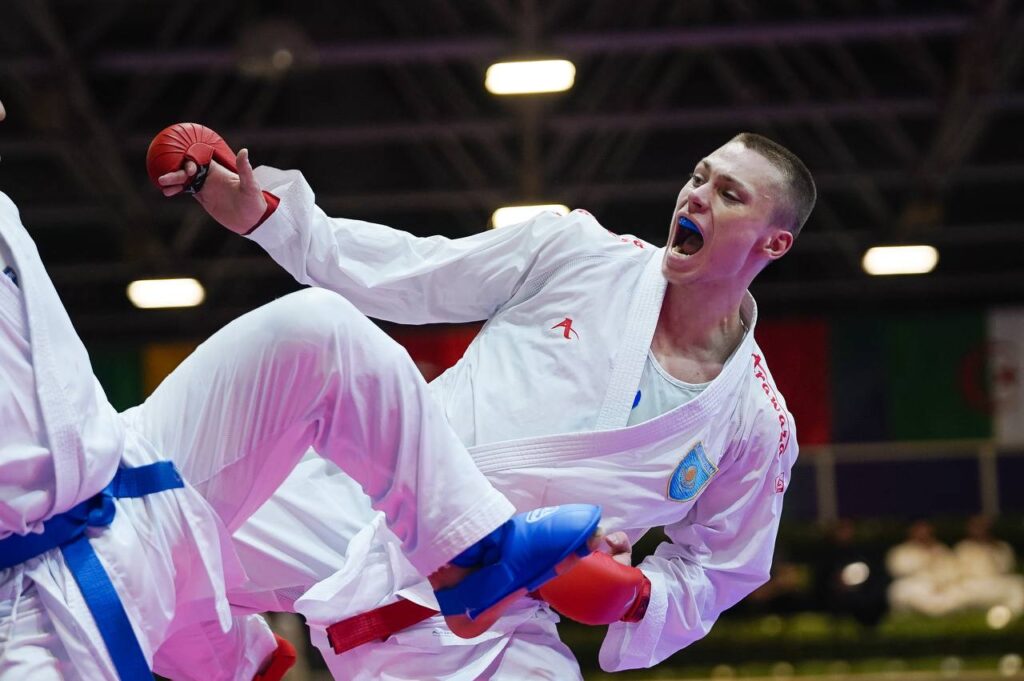 Казахстанский каратист выиграл золото на Играх исламской солидарности Никита Тарнакин