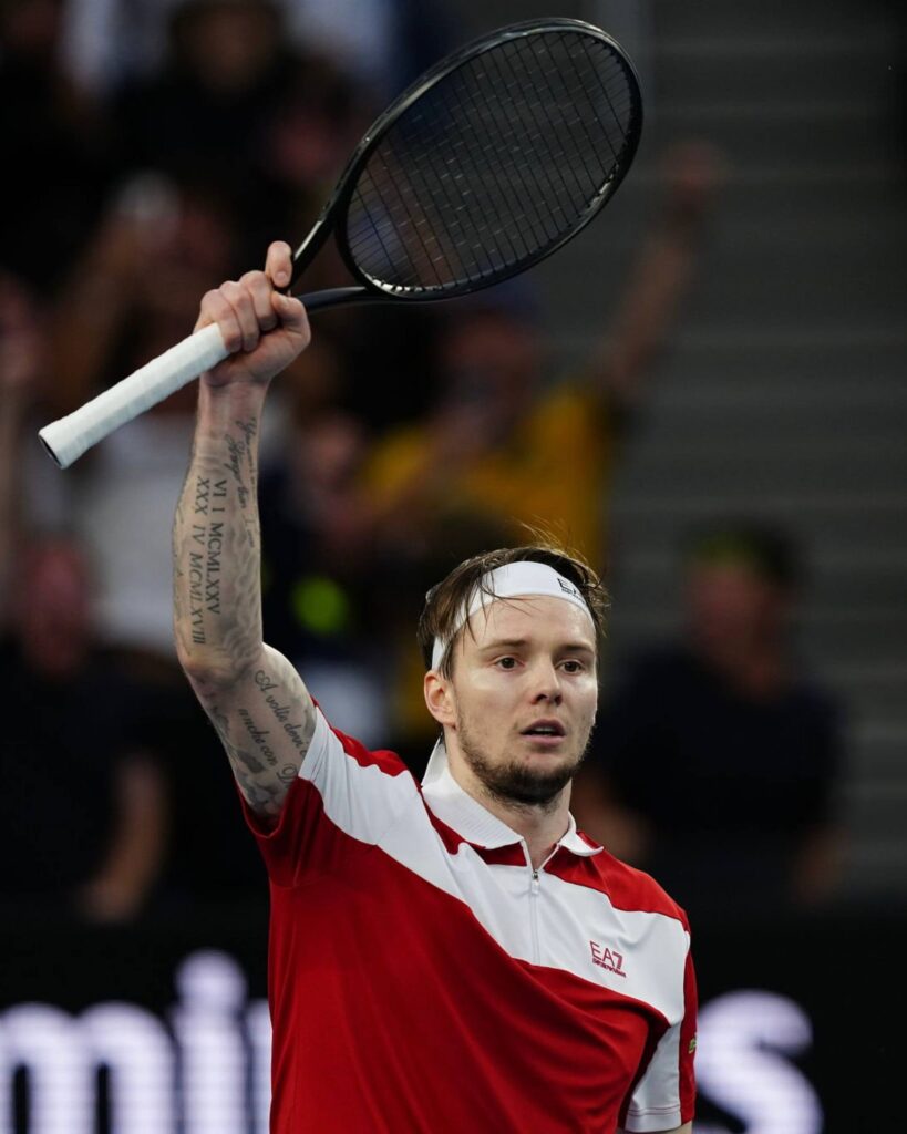 Бублик уступил де Минору в 1/8 финала Australian Open-2026