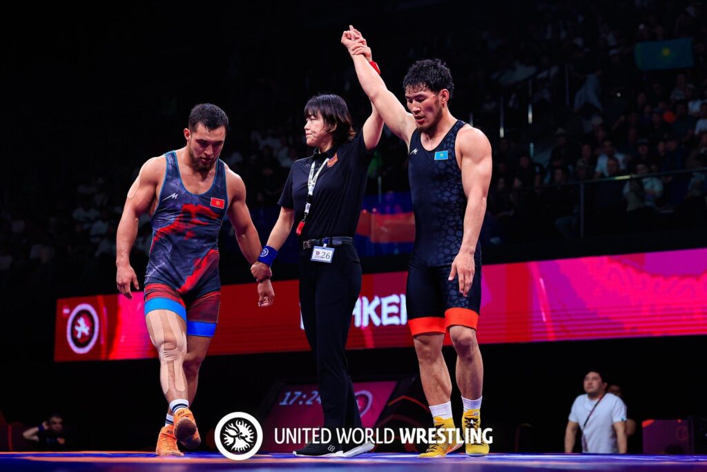 Казахстанские борцы завоевали золото и бронзу на Чемпионате Азии